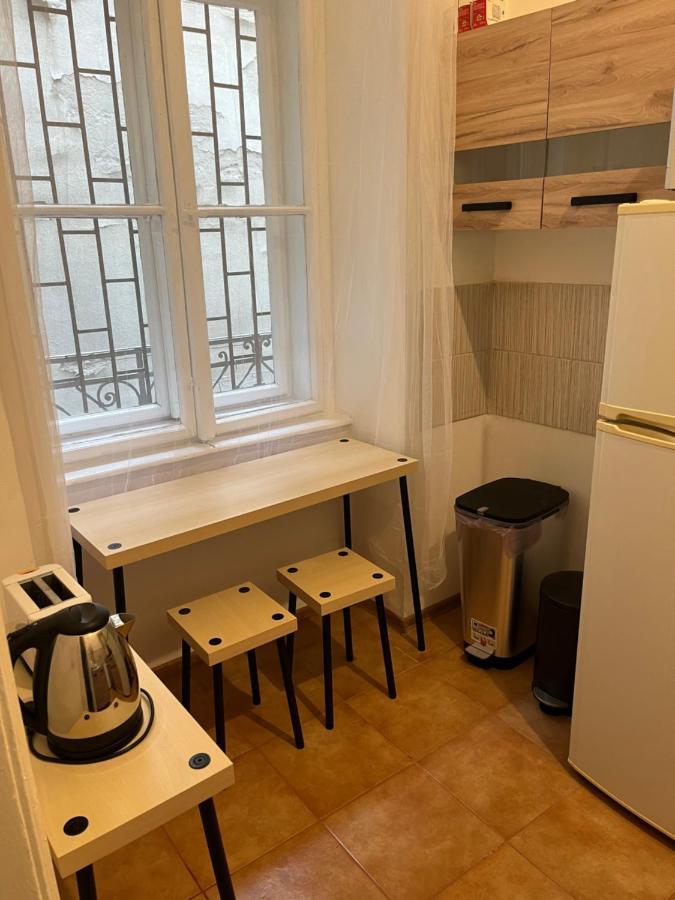 East Point Hostel Boedapest Buitenkant foto